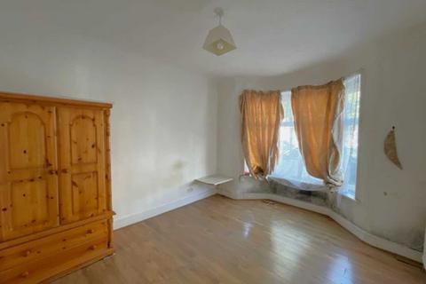 14 Raynham Avenue, London, N18 2BW