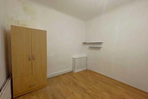 14 Raynham Avenue, London, N18 2BW