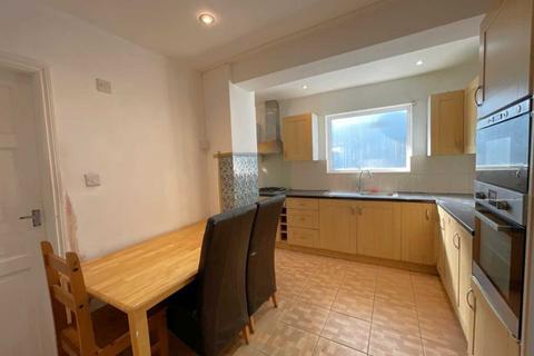 14 Raynham Avenue, London, N18 2BW