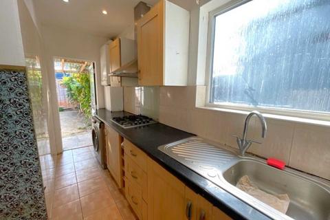 14 Raynham Avenue, London, N18 2BW