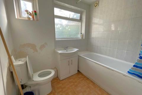 14 Raynham Avenue, London, N18 2BW