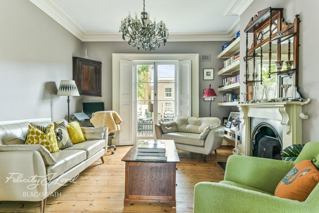 Woodhill, London, SE18 4 bed end of terrace house for sale £725,000
