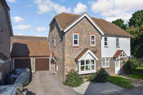 2 bedroom semi-detached house for sale - Pebble Walk, Littlehampton, West Sussex