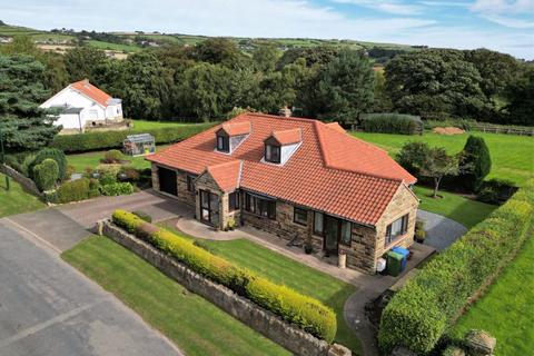 4 bedroom detached bungalow for sale - Thorpe Lodge, Fylingthorpe