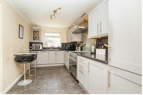 3 bedroom semi-detached house for sale, South Coast Road, Peacehaven BN10