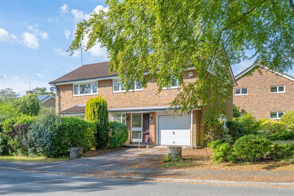 Hursley Road, Eastleigh SO53 4 bed detached house for sale £650,000