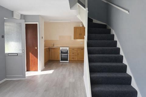 2 bedroom semi-detached house to rent, Almers Close Bedford  MK45
