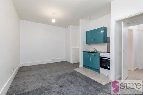 Studio to rent, Marine Parade , East Sussex