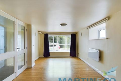 1 bedroom apartment for sale - Parkvale Court, Castleton