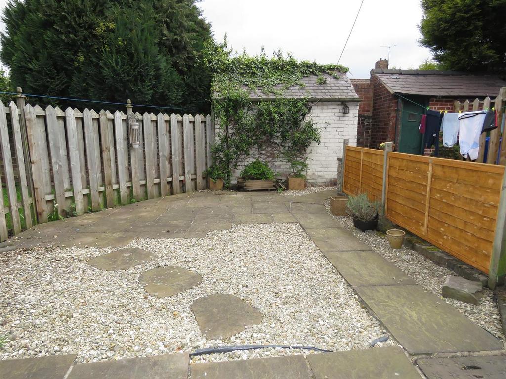 Myrtle Rd 219 garden