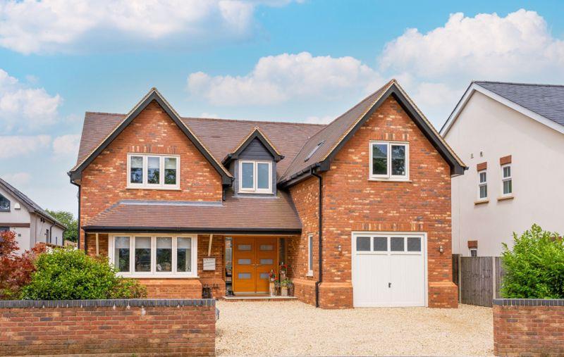 Tilsworth Road, Stanbridge 4 bed detached house £995,000