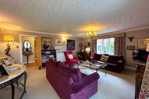 3 Arden Close, Leek, ST13 5BF