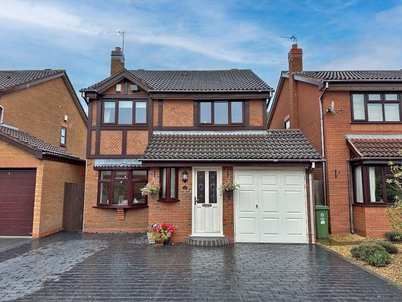 Griffiths Drive, Wombourne 4 bed detached house £415,000