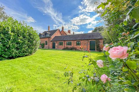 4 bedroom house for sale, Old London Road, Lichfield WS14