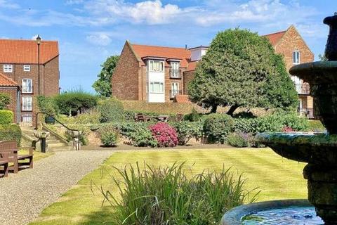 1 bedroom flat for sale, Christopher House, Blandford Close