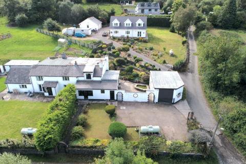 Blaenant Cottages, Waenllapria, Llanelly Hill, Abergavenny