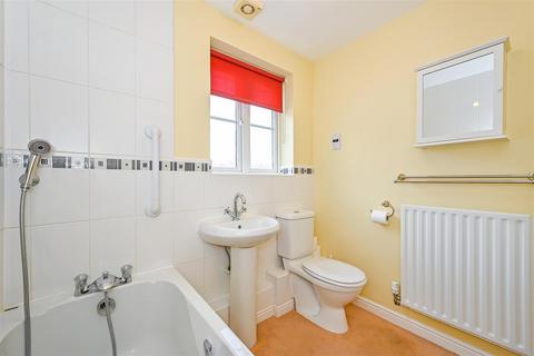 7 Luker Drive, Petersfield, GU31 4SN