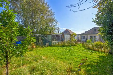 4 bedroom chalet for sale - Harwood Avenue, Goring-by-Sea