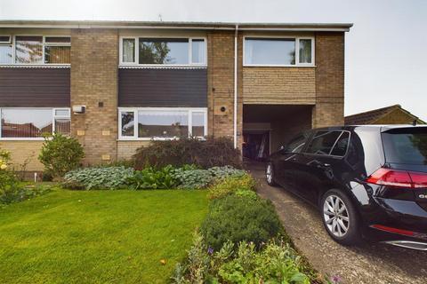 4 bedroom semi-detached house for sale, Trentham Drive, Bridlington