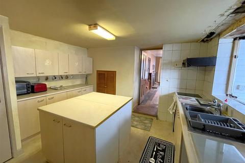 1 Castle Hill, Lostwithiel, PL22 0DD