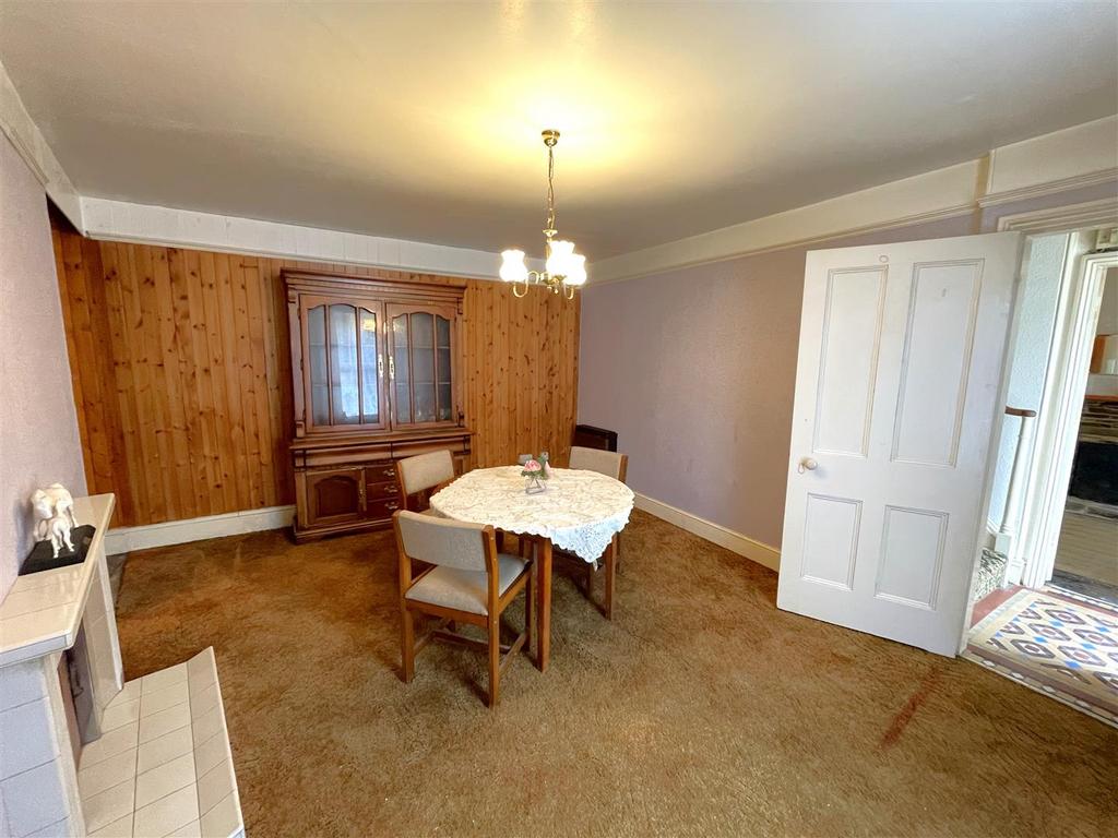 Dining room.JPG