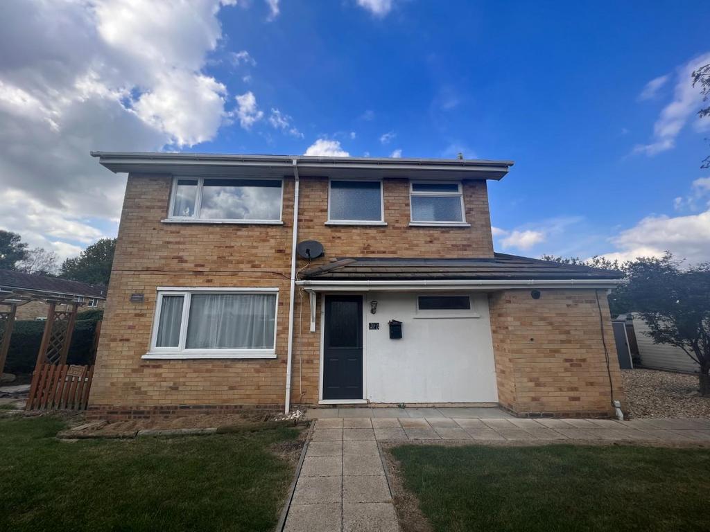 Sandyhome Road, Towcester... 3 bed end of terrace house £1,195 pcm (£