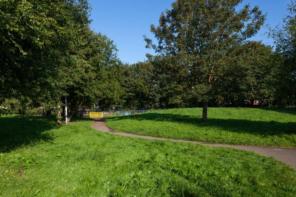 Hunters Row, Boroughbridge 2 bed end of terrace house £219,995