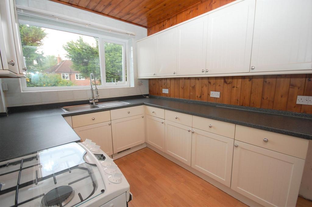 Goodwood Avenue, Kippax, Leeds 3 bed semidetached house £225,000