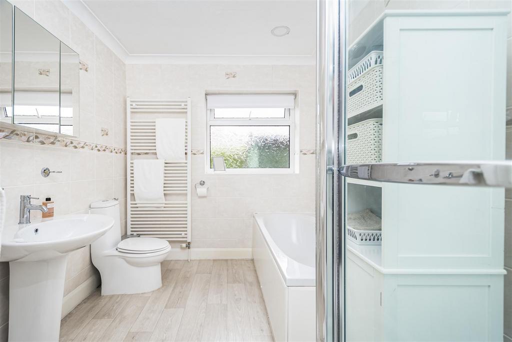 6 Angus Drive10.jpg