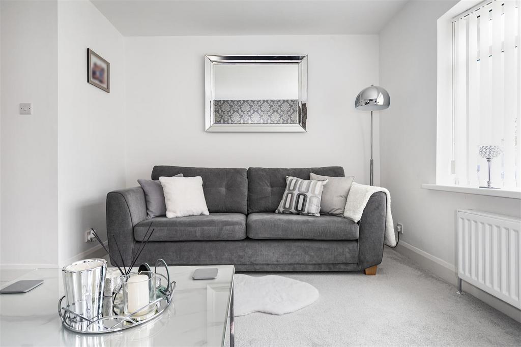 6 Angus Drive4.jpg
