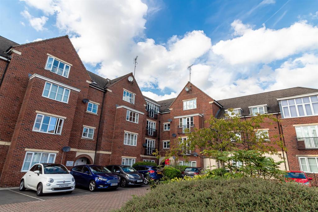 Edison Way, Arnold, Nottingham 2 bed apartment £800 pcm (£185 pw)