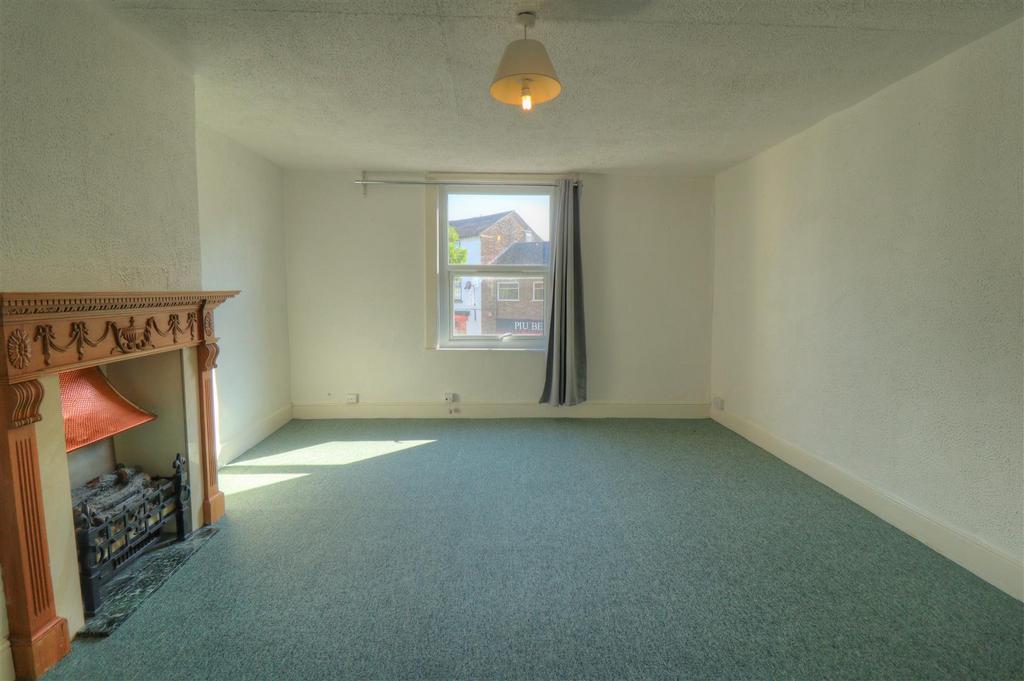 Living Room/Bedroom