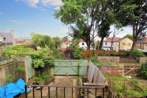 4 bedroom terraced house for sale, Wakefield Road, Huddersfield, HD5 8DB