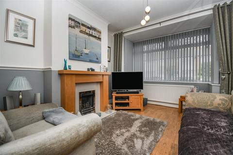 45 Faversham Avenue, Hull, HU4 7RD