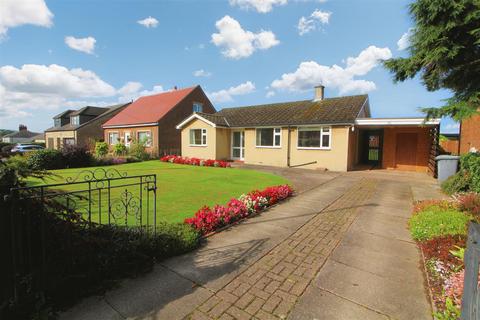 3 bedroom detached bungalow for sale, Hallas Road, Kirkburton, HD8 0QQ