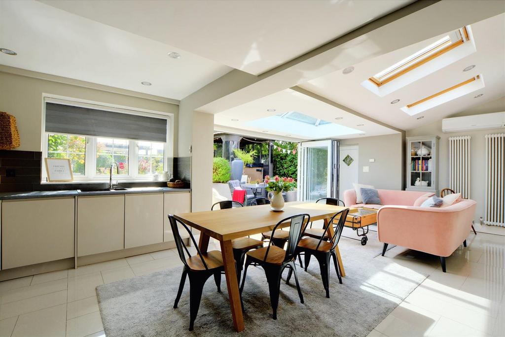 Living/Dining Kitchen