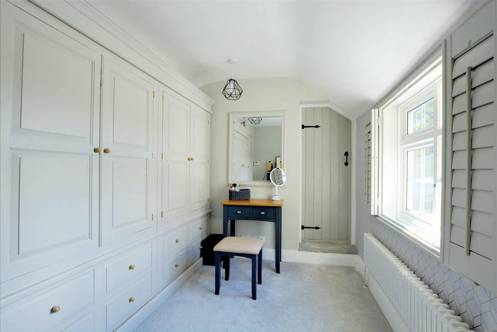 Dressing Room/Bedroom 4