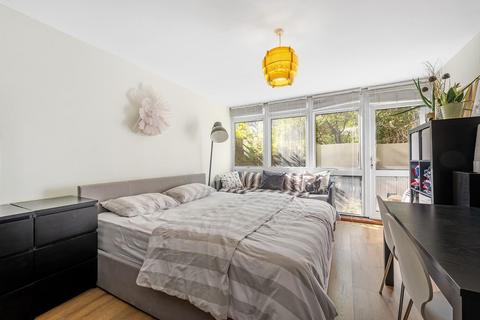 6 Ramilles Close, London, SW2 5DG