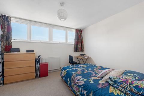 6 Ramilles Close, London, SW2 5DG