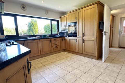 3 bedroom detached house for sale, Meadow Close, Wrea Green