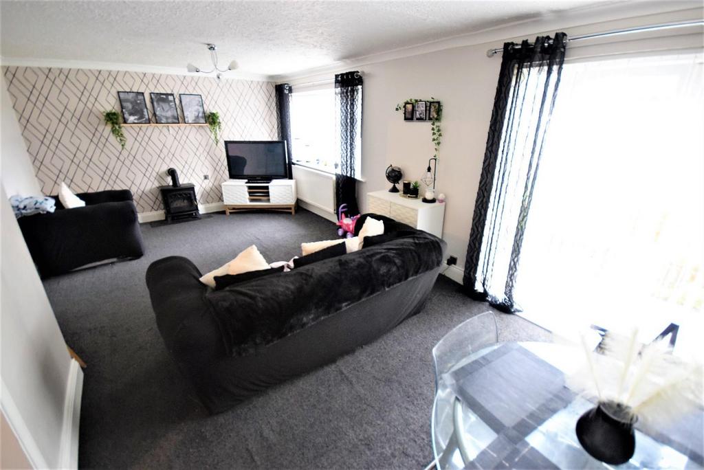 Lounge / Dining Room