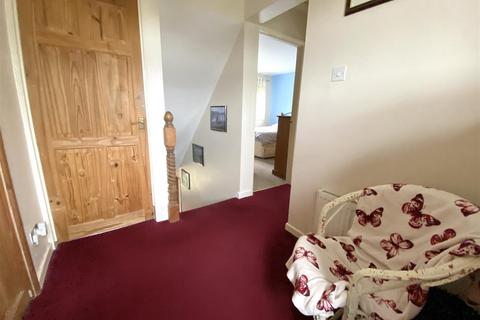 14 Birch Grove, Ruyton Xi Towns, Shrewsbury, SY4 1LH