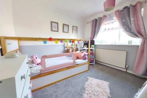 18 Bala Close, Stourport-on-severn, DY13 8JJ