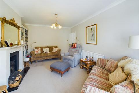 66 Farm Fields, South Croydon, CR2 0HP