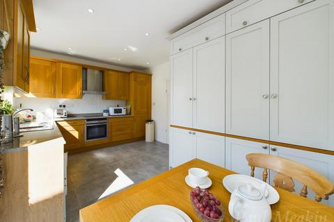 66 Farm Fields, South Croydon, CR2 0HP