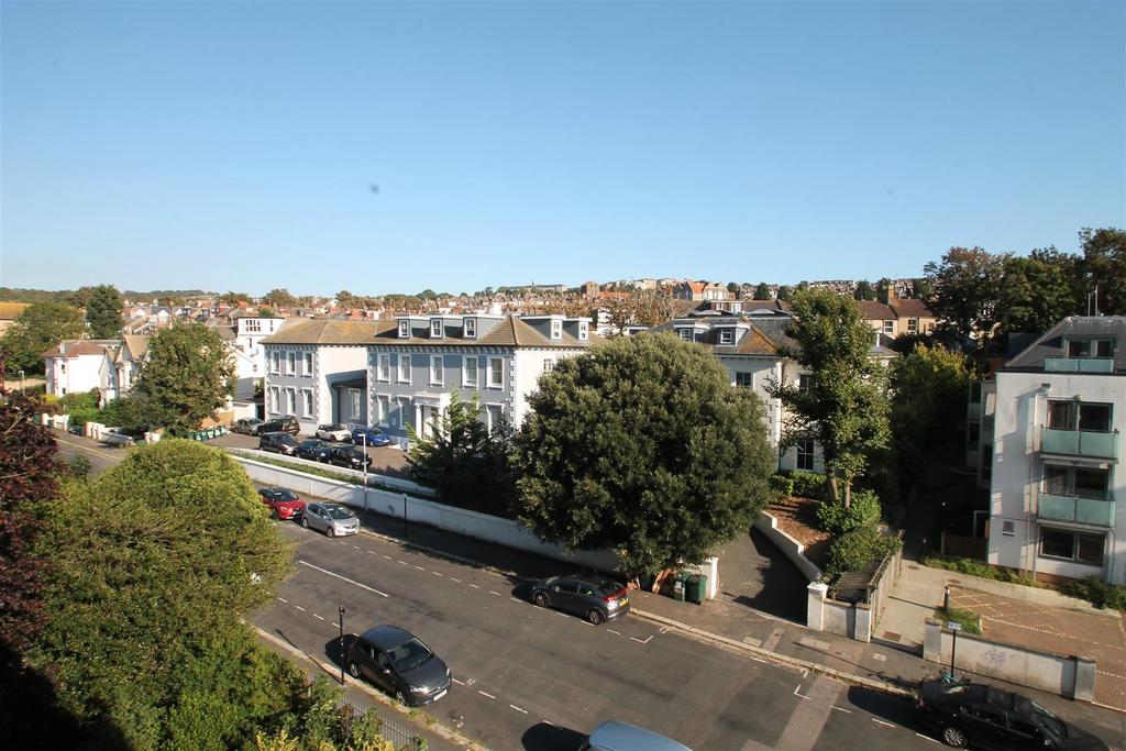 Wellington Road, Brighton BN2 1 bed flat for sale £190,000
