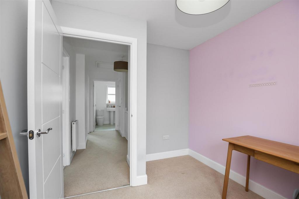 38 Lady Campbells Court 20.jpg