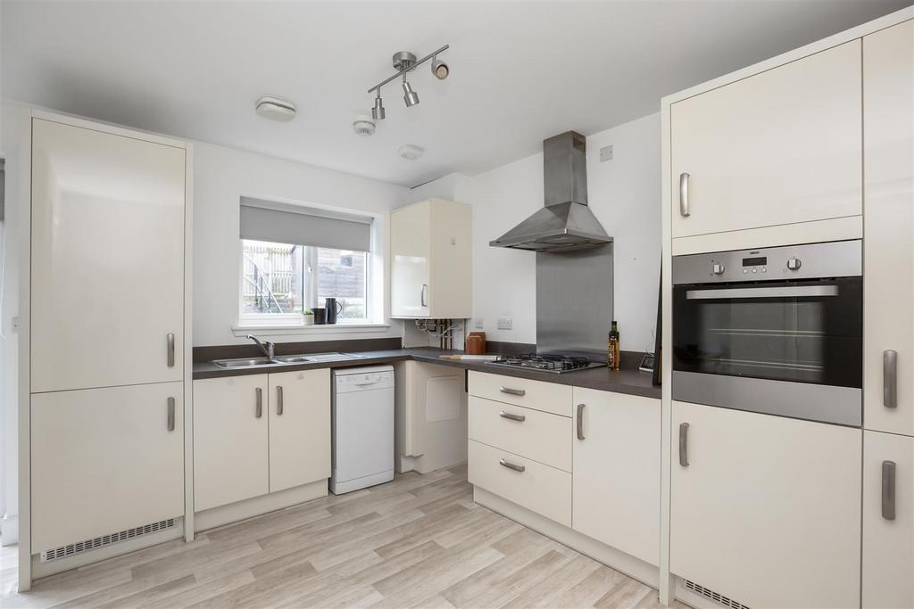 38 Lady Campbells Court 9.jpg