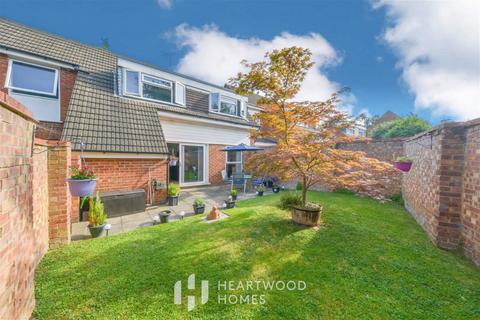 33 Ribbledale, London Colney, St Albans, AL2 1TD