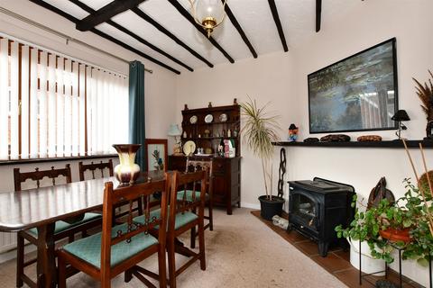 4 bedroom chalet for sale, Ashey Road, Ryde, Isle of Wight